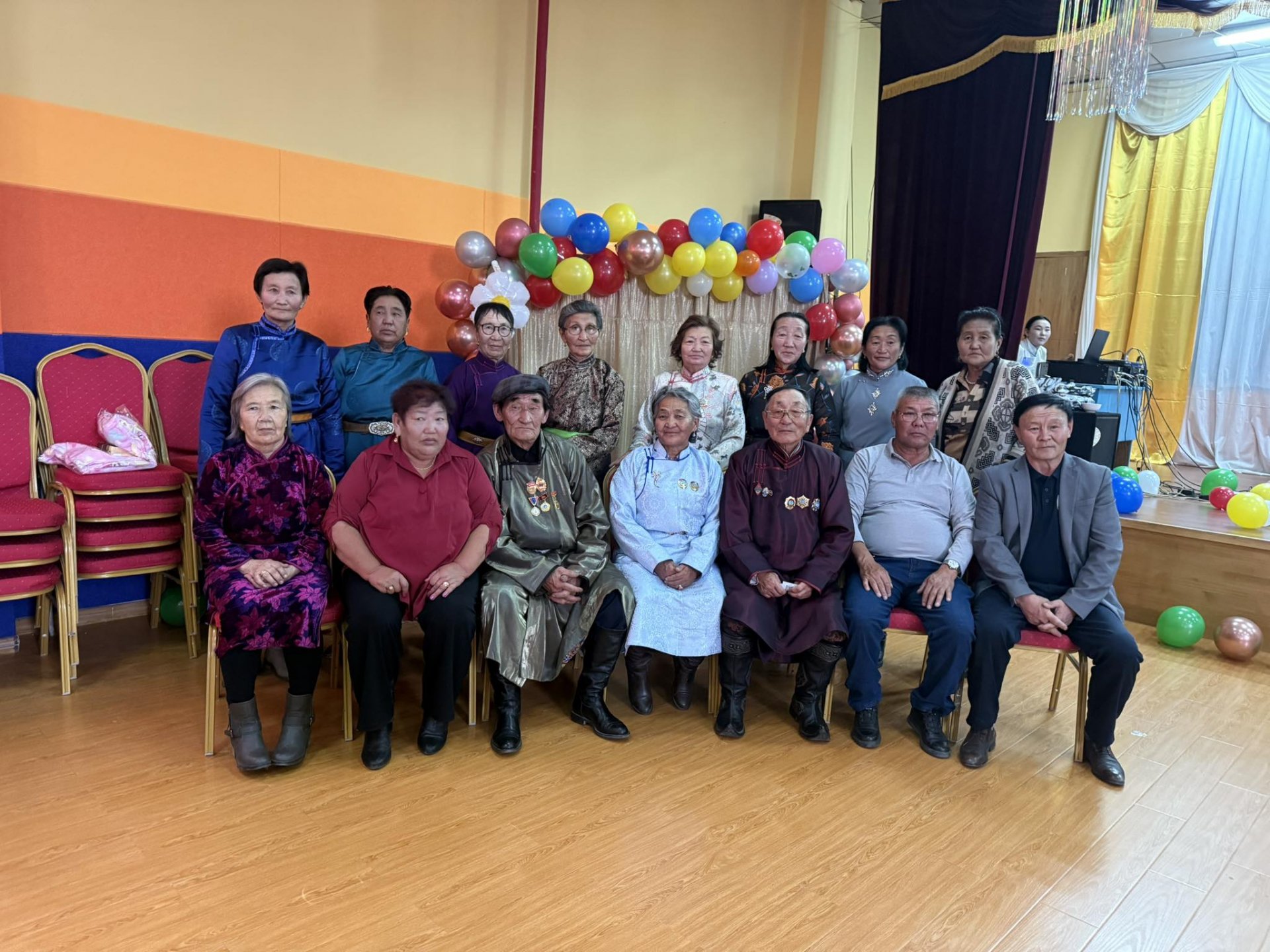 ТА БҮХЭН МААНЬ ЭРҮҮЛ ЭНХ БАЙЖ, УРТ НАСАЛЖ УДААН ЖАРГААРАЙ