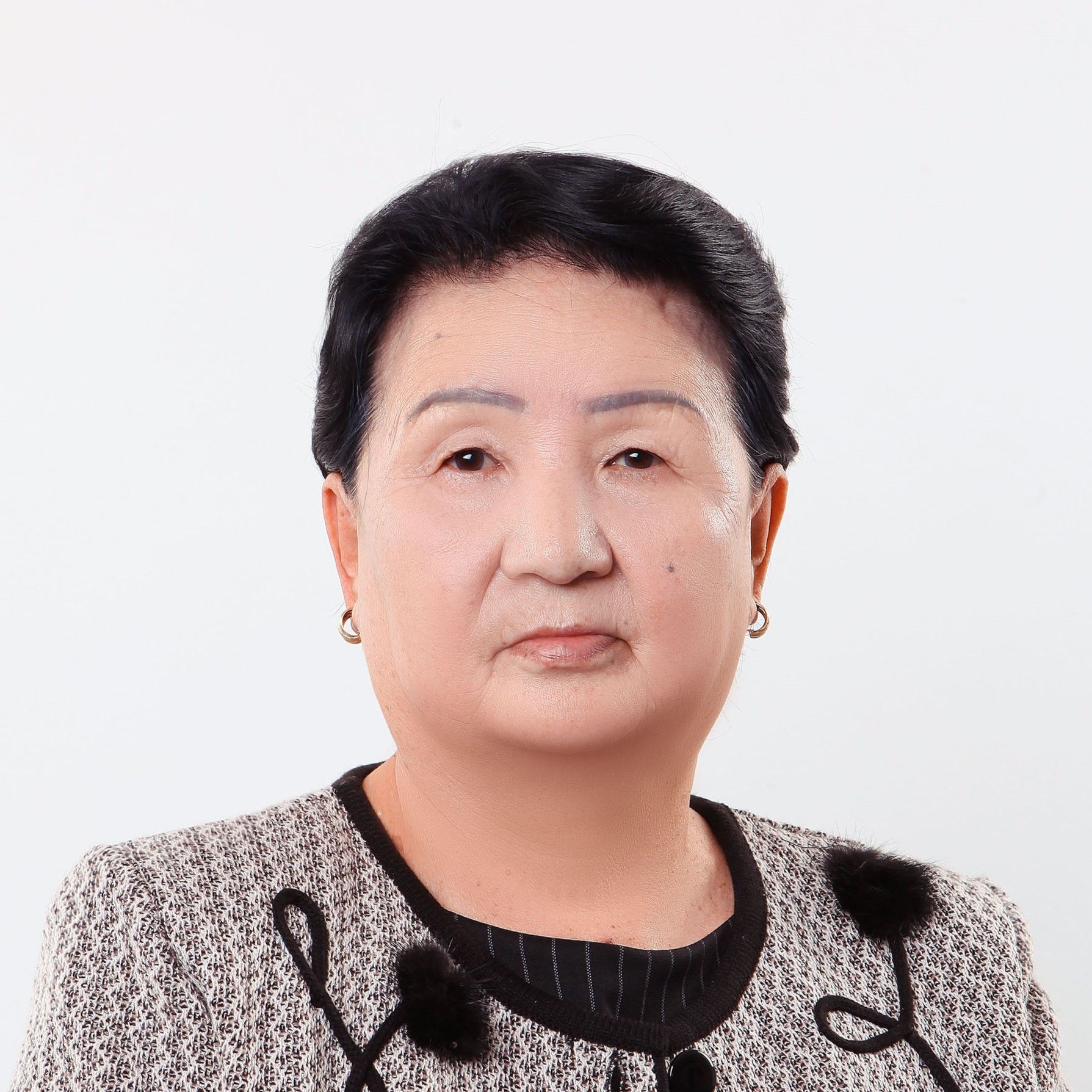 Б. Сайханцэцэг