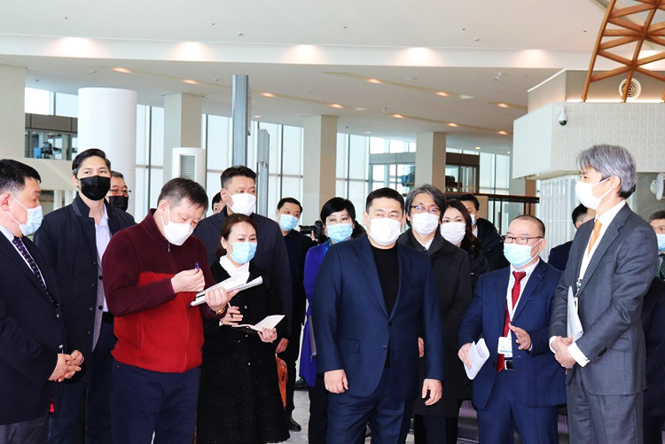 Mongolian prime minister H.E. Mr. L.Oyun-Erdene visited “Chinggis khaan” International airport on 6th March and got acquainted with starting operation of new airport