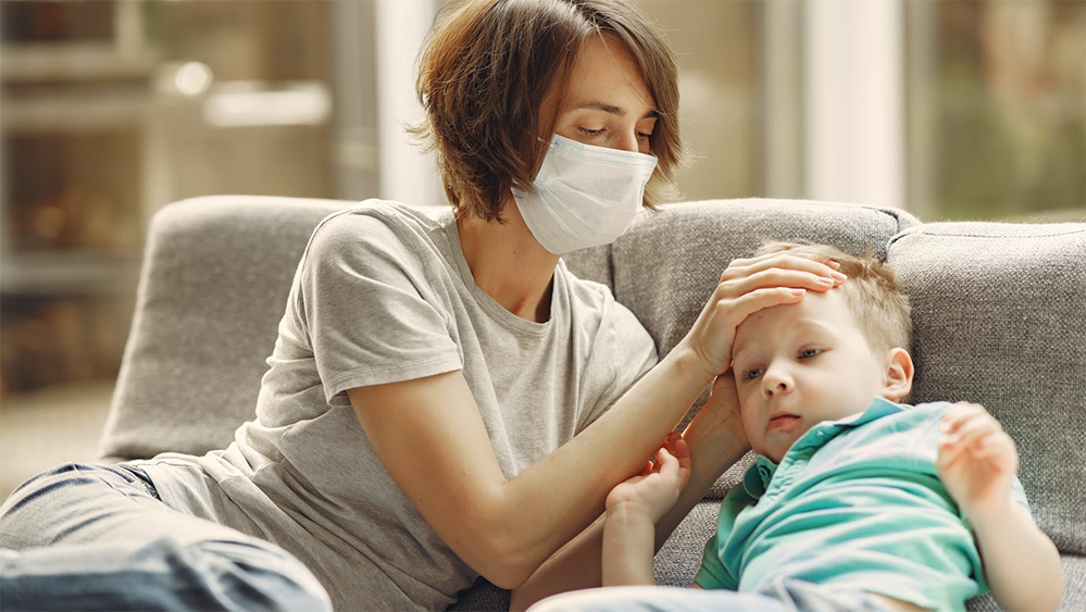 Коронавирүсийн халдвар хүүхдэд хэрхэн илрэх вэ ? Эмчилгээ