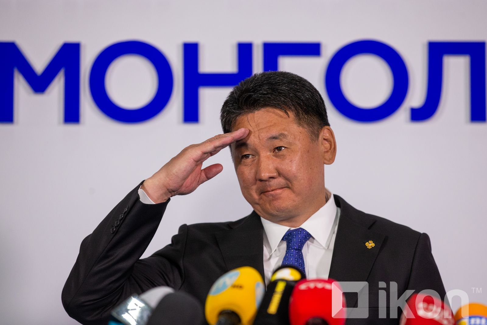 Дэлхийн томоохон агентлагууд “нударга” хочтой улстөрч Монгол Улсын Ерөнхийлөгч болсон тухай мэдээлжээ