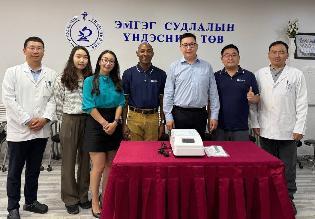 Эмгэг Судлалын Үндэсний Төвд FISH (Байран туяаралт эрлийзжүүлэг) шинжилгээ нэвтрүүллээ