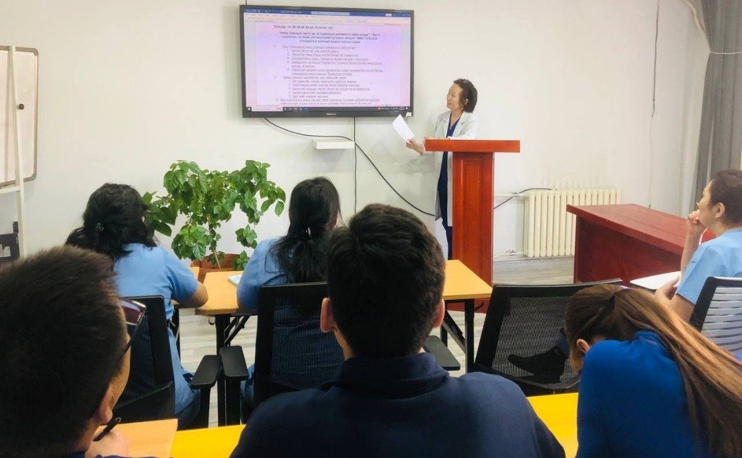 Лабораторийн ажилтнуудын ажлын байран дээрх төлөвлөгөөт сургалт зохион байгуулагдлаа