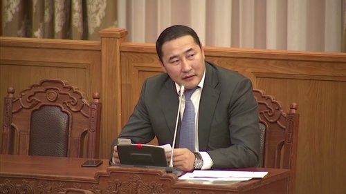 УИХ-ын гишүүн Ж.Мөнхбатын зөвлөхийн биед халджээ 