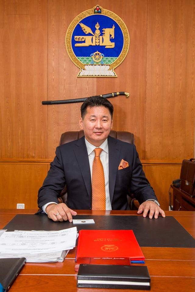 У.Хүрэлсүхийн холбогдсон 20 тэрбумын  хэргийг прокурорт шилжүүлжээ