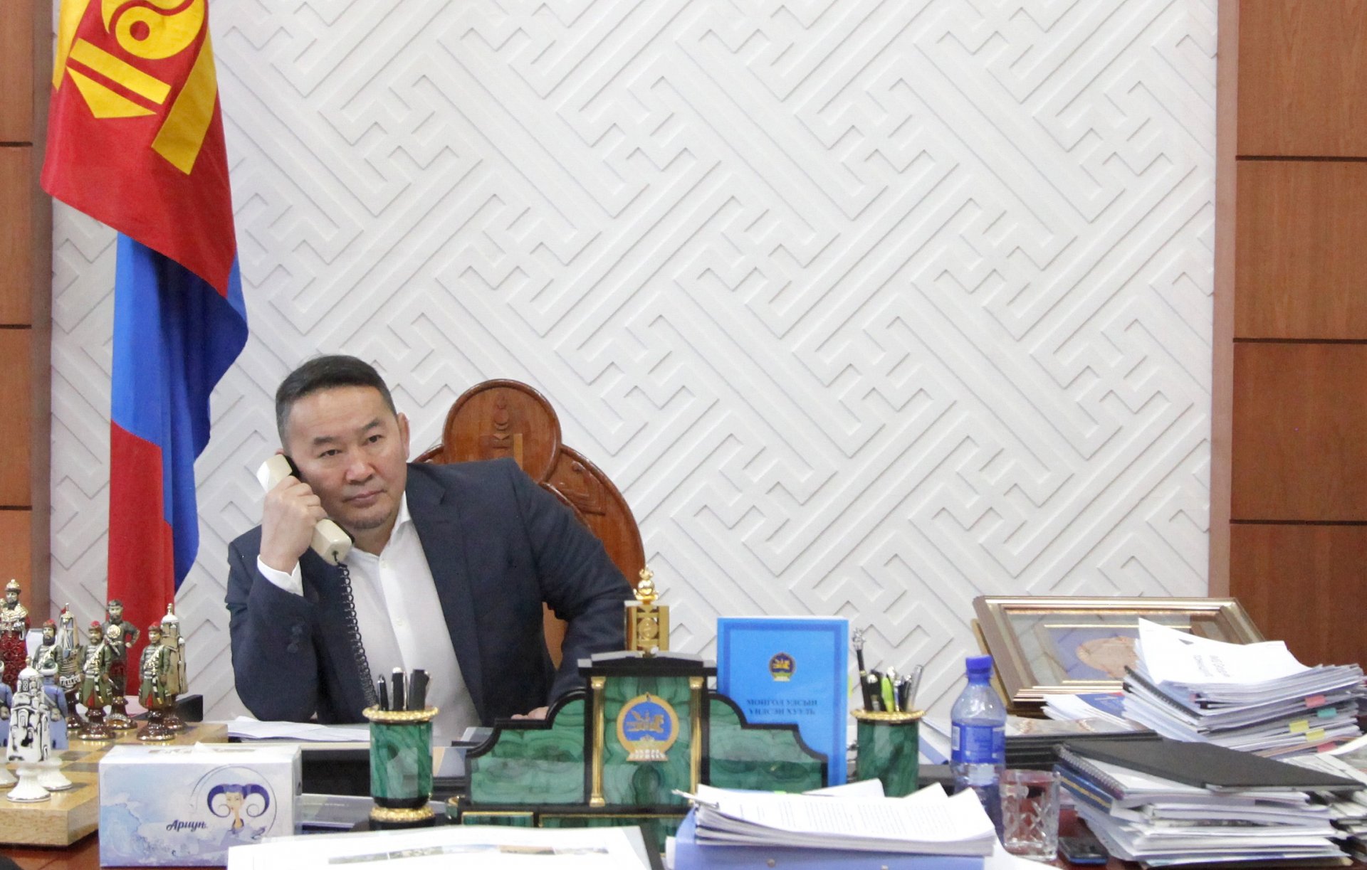 АНУ-ын Төрийн нарийн бичгийн дарга Майкл Помпео утсаар ярьж, Монгол Улсад хийх айлчлалаа хойшлуулах болсондоо хүлцэл өчлөө