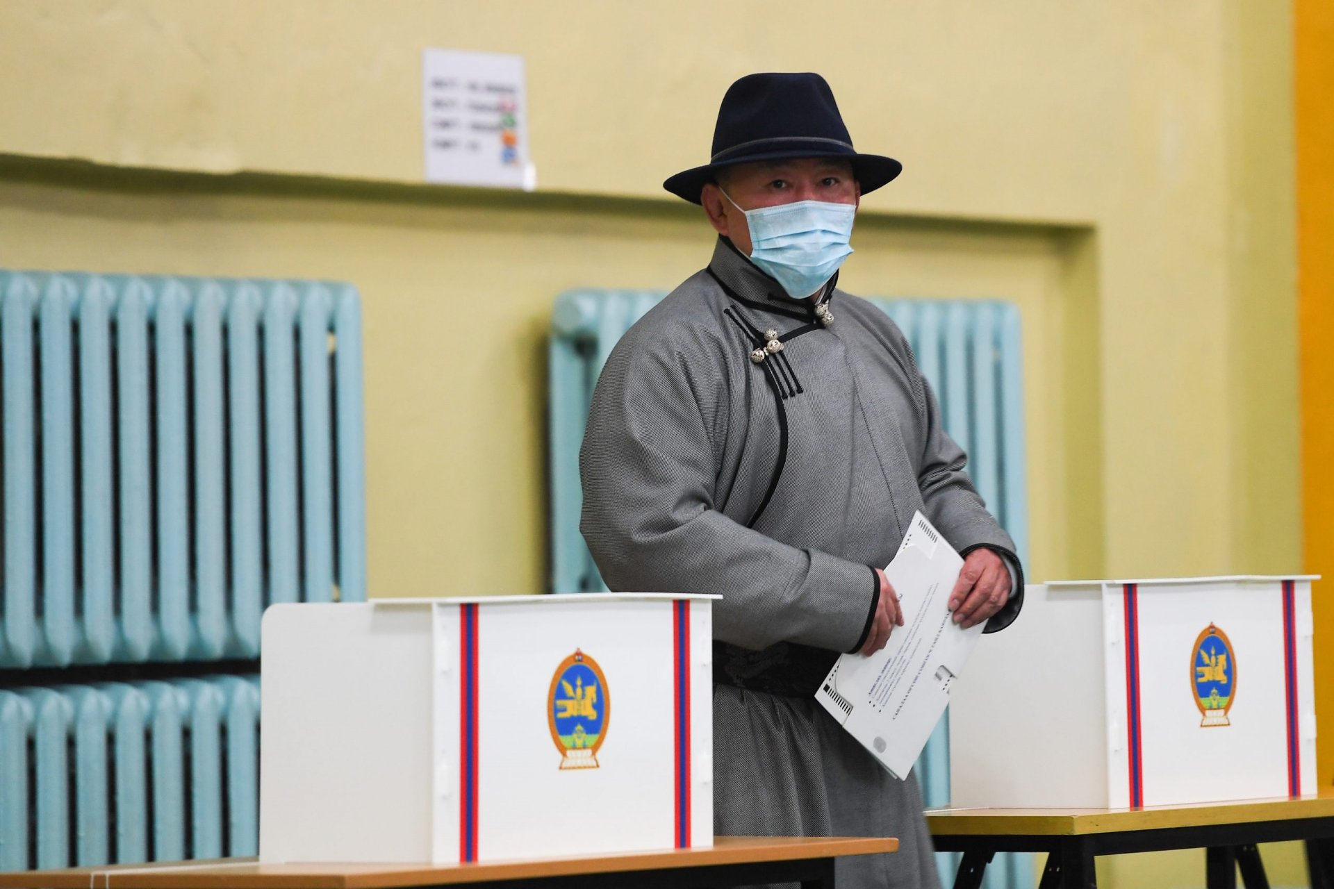 Монгол Улсын Ерөнхийлөгч Х.Баттулга УИХ-ын 2020 оны ээлжит сонгуульд саналаа өглөө