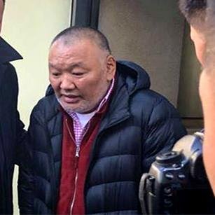 Д.Эрдэнэбилэгийн өмгөөлөгч шүүгчээс татгалзсанаар түүнийг цагдан хорих хугацааг хойшлууллаа