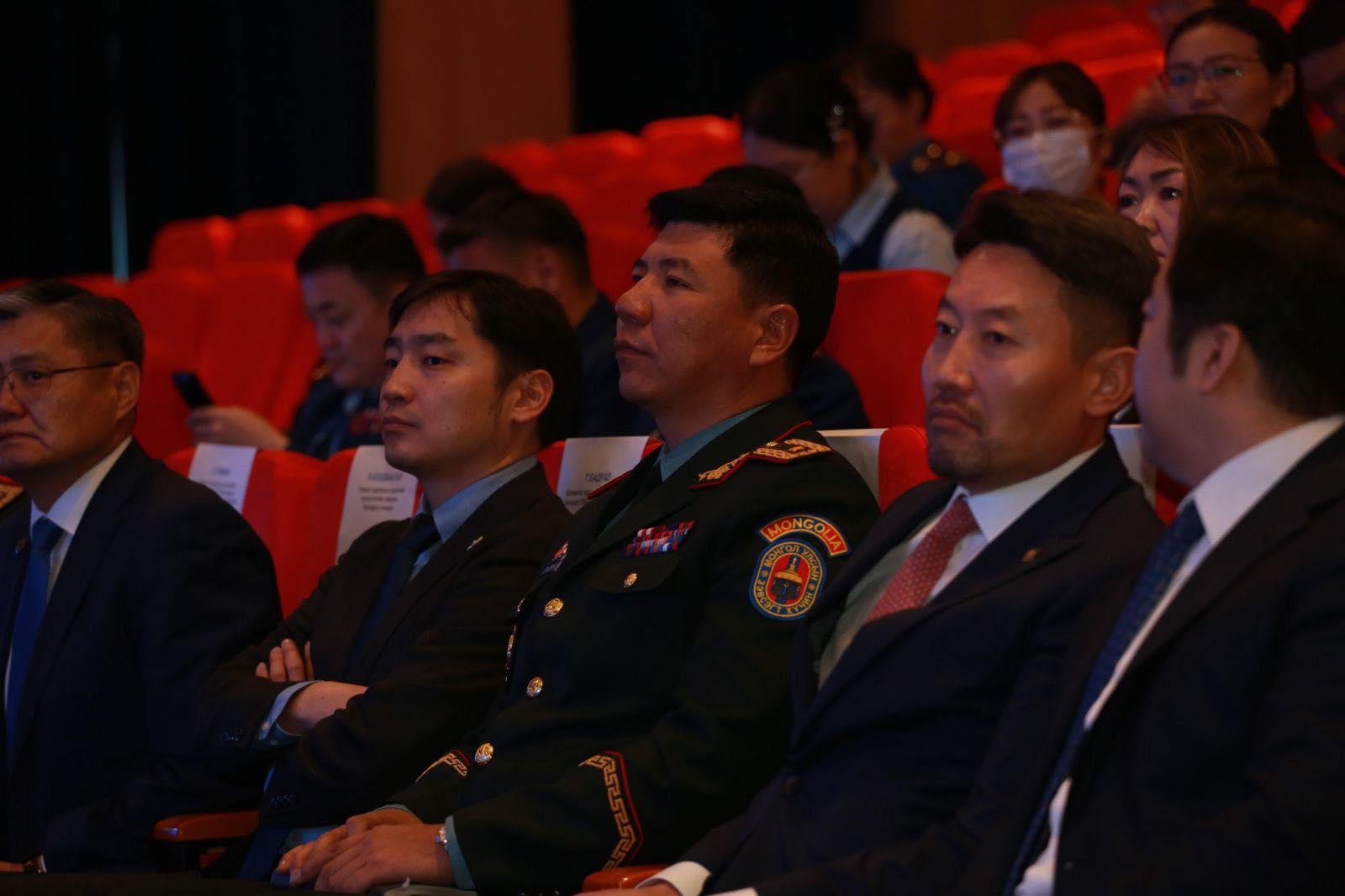 Олон улсын эрдэмтэн, судлаачид хэлэлцүүлэг өрнүүлж байна